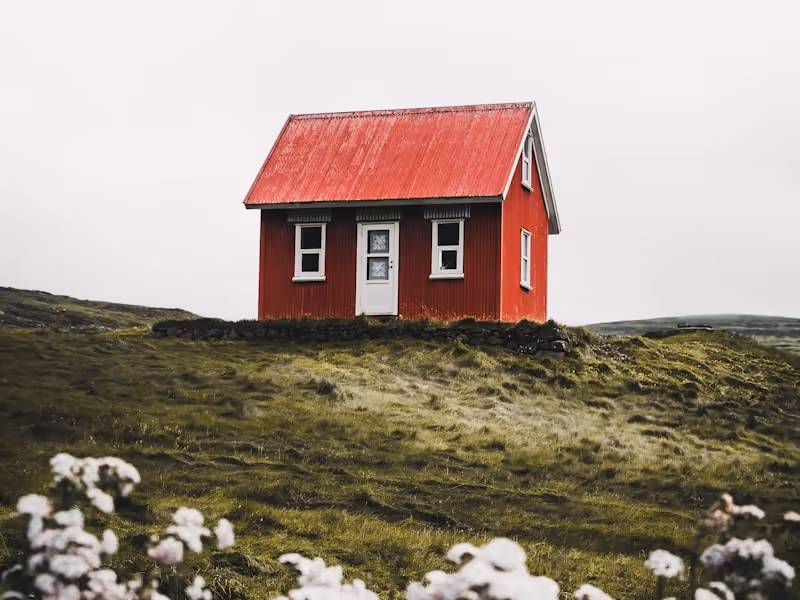 The Charm of Micro Cottages on Wheels